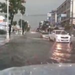 ฝนถล่มเมืองเพชร! น้ำท่วมหนักหลายจุด ถนนเทศบาลจมบาดาล