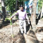 ข่าวสดปลูกสัก-ตะเคียน ครั้งที่10 วัดโตนด อยุธยา - มอบทุนการศึกษาด้วย