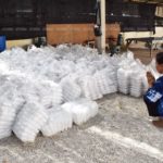 สงสารชาวนา! กำจัดทิ้ง ข้าวหมื่นกล่อง บูดเน่า จุดธูปขมา'พระแม่โพสพ'