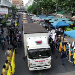 มูลนิธิป่อเต็กตึ๊ง ปล่อยคาราวาน แจกผ้าห่มคลายหนาวในเหนือ-อีสาน