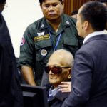 ขังลืมอีกคดี! ศาลพิพากษาคุกตลอดชีวิต ‘นวน เจีย-เขียว สัมพัน’ อดีตบิ๊กเขมรแดงฆ่าล้างเผ่าพันธุ์ 2 ล้านศพ