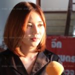 เหยื่อข้าวกล่อง โผล่ขอดูหน้า 2 ผู้ต้องหา หลังทำพ่อเครียดจนตาย ถาม "ยังมีชีวิตอยู่หรือ"