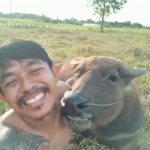 เห็นแล้วยิ้มตาม หนุ่มแชร์วิถีชีวิตเรียบง่าย ข้างกายมี เจ้าทุยทำหน้ายิ้มตาม