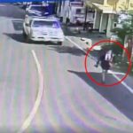 ขับยังไง! สาวเดินในชุมชน ถูกกระบะ พุ่งชนร่างลอย คนขับหนีไป ไม่เหลียวแล (มีคลิป)