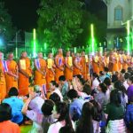 ทอดผ้าป่ากลางเมืองวัดมณีสถิตฯอุทัยธานี : สดหน้าพระ