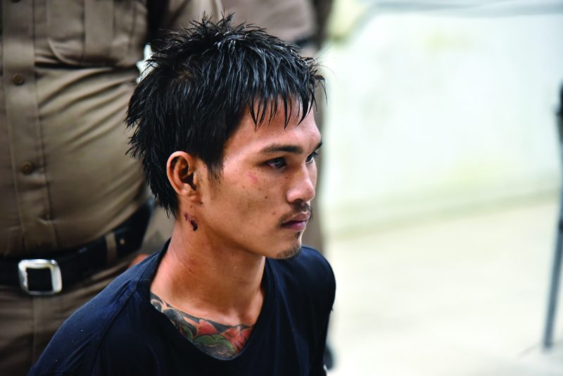 นาทีจับตร.ขังแทน