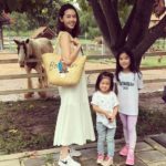 มอส ปฏิภาณ ยุคนี้ ต้องประหยัด ซ้อนสามไปส่งลูก น้องโสน ช่วยพ่อทำงาน