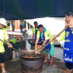 มูลนิธิป่อเต็กตึ๊ง ลงพื้นที่ช่วยเหลือชาวชุมพร เดือดร้อนน้ำท่วมหนัก