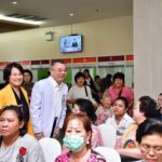 รพ.ตร.ให้ความรู้ป้องกัน รักษากระดูกพรุน-กระดูกข้อเข่าเสื่อม