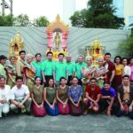 สดบันเทิง : ‘เบ็นซ์-น้ำหวาน-ใหม่-จ๊ะจ๋า’รำถวายมือ! นำทีมบวงสรวงละคร‘มนตรามหาเสน่ห์’