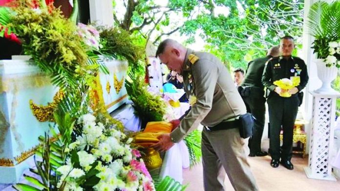 สังเวยชีวิตขณะช่วยงานศพ