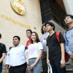 สั่งฟ้องรวด! 8 แกนนำเรียกร้องเลือกตั้ง ฐานยั่วยุปลุกปั่น ชุมนุมสกายวอล์กปทุมวัน!