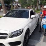 เจ๊ดา โผล่มอบตัวแล้ว! คดีจ้างสาดพริกสาวเบนซ์ โดนสอบเครียด