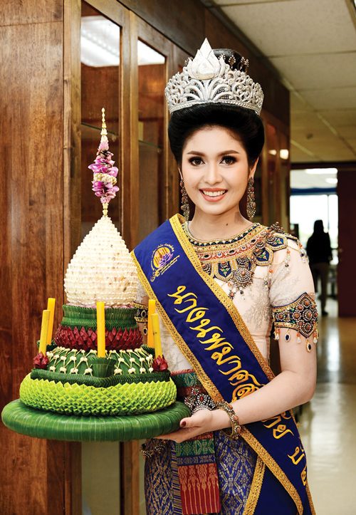 เผาเทียนเล่นไฟ ลอยกระทงสุโขทัย