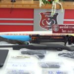 เต้ ยูทูบเบอร์ ดัง จุดพลุยิงหมา อ่วม! ตร.ฟัน 3 ข้อหาหนัก ค้นบ้านเจอปืน 9 มม.-ไรเฟิล