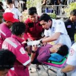 สปีดโบ๊ทชน พุ่งเสยเรือโดยสาร คนขับตกน้ำ ถูกใบพัดฟันขา หน้าวัดพนัญเชิง