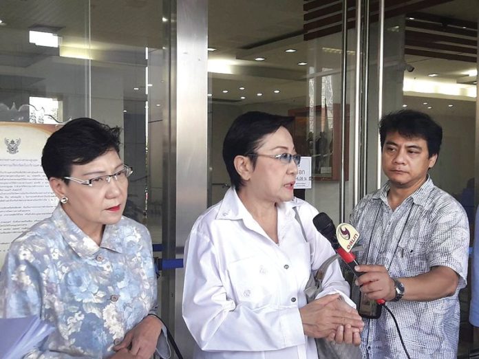 แฟ้มคดี : เปิดคำพิพากษาศาลคุก15วัน-ปรับ5พัน สาวจอดขวางบ้านย้อนนาที‘ป้าทุบรถ’