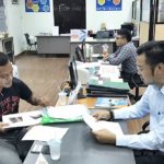 เร่งล่าตัว 'ไฟแนนซ์เถื่อน' ล็อกคอ ยึดรถ รุมทำร้ายหนุ่ม ต่อหน้าลูกเมีย