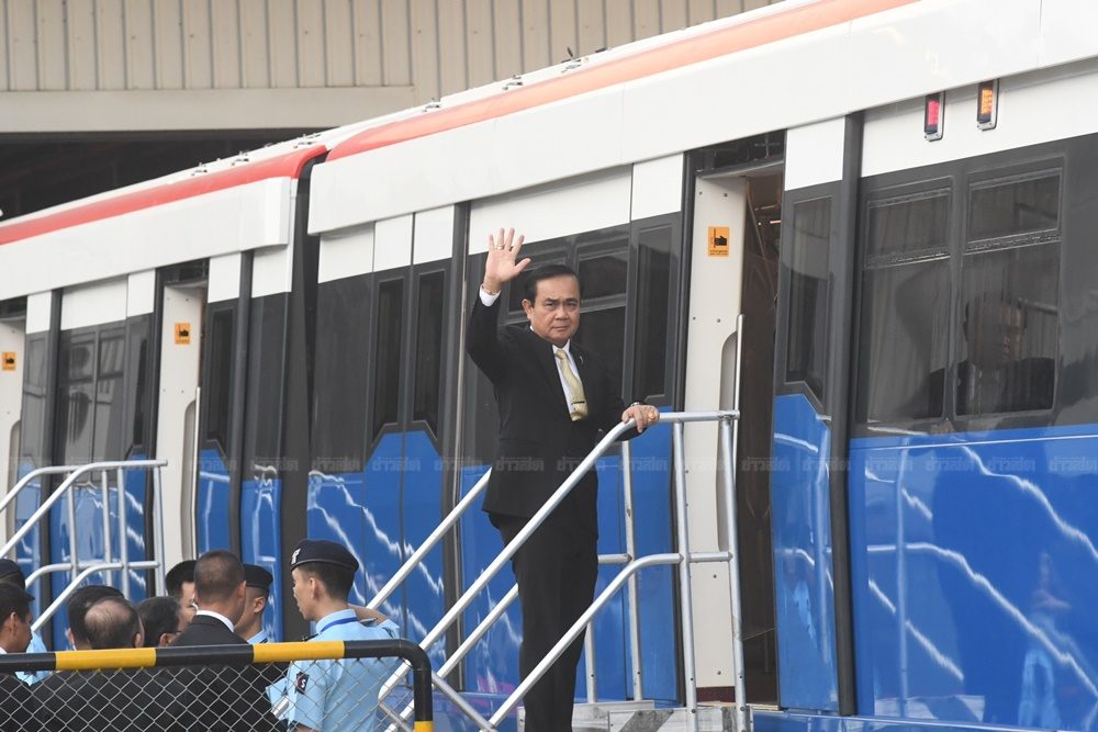 บิ๊กตู่ ตัดริบบิ้นรถไฟฟ้าสายสีเขียว บีทีเอส โอด ค่าโดยสาร 65 บาทต่ำเกินจริง! บิ๊กตู่ ตัดริบบิ้นรถไฟฟ้าสายสีเขียว บีทีเอส โอด ค่าโดยสาร 65 บาทต่ำเกินจริง!