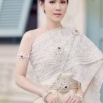ชุดไทยประยุกต์ แต่งให้เรียบหรูดูแพง แบบไหนที่คุณชอบ มีตัวอย่างให้เลือกสรร