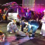ชนสนั่นถนนกาญจนภิเษก! หนุ่มขับกระบะพุ่งเสยท้ายบรรทุก ดับสลดคาซากรถ