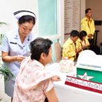 รพ.ตำรวจ จัดกิจกรรม“รักพ่อ” ชวนจูงมือพ่อตรวจสุขภาพ-ฉีดวัคซีนผู้สูงอายุ