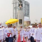 สมเด็จพระเจ้าอยู่หัว เสด็จฯ ถวายราชสักการะสมเด็จพระเจ้าตากสินมหาราช
