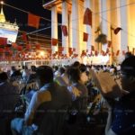 แห่ร่วมสวดมนต์ข้ามปี แน่นวัดสระเกศฯ เสริมบุญ-สิริมงคลปีใหม่