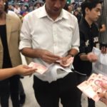 สุดเอ็นดู แฟนคลับ ส่งเทรชซี่ นางงามอัลเบเนีย พร้อมเปย์ระดมเงินส่งกลับบ้าน!