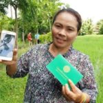 โฆษณาขายฝัน! ศรีสุวรรณ ค้านรัฐ แจกซิมมือถือ เหน็บ "บิ๊กตู่" แก้จนเพื่อคนรวย