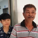 สุดยื้อ! นักปั่นบุญสิ้นใจ หลังกระบะชนลอย ลูกเศร้า เตรียมชุดให้แม่ครั้งสุดท้าย (คลิป)