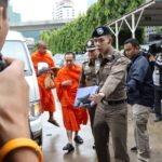 ปีใหม่ : สะท้านวงการสงฆ์-คดีเงินทอนวัด บุกวัด-ล้อมค้นกุฏิ-คุมตัวเถระผู้ใหญ่