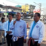 สุเทพ เดินคารวะชาวโคราช ชูแก้ปัญหาเศรษฐกิจระดับล่าง หลังปล่อย 'ทับถมมาเรื่อยๆ'