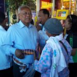 สุเทพ เดินคารวะชาวโคราช ชูแก้ปัญหาเศรษฐกิจระดับล่าง หลังปล่อย 'ทับถมมาเรื่อยๆ'