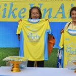 รับเสื้อพระราชทาน “ไบค์ อุ่นไอรัก” วันแรกคึกคัก ประชาชนมารอตั้งแต่ตี5