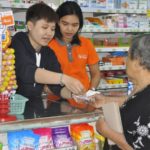 แห่กดเงิน 500 บาท ที่รัฐบาลมอบให้ ชาวบ้านขอบคุณ "บิ๊กตู่" ที่ไม่ลืมคนจน