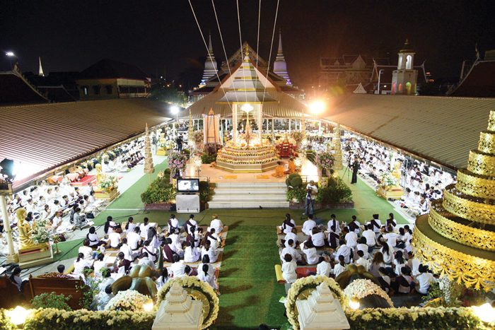 สวดมนต์ข้ามปีวัดพิชัยญาติ