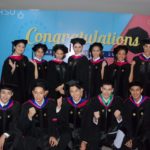 ใหม่ ดาวิกา นำทีมเพื่อนดารา ซ้อมรับปริญญา ม.รังสิต ใช้เวลา 7 ปี ทำฝันแม่สำเร็จ