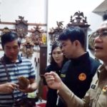 กรมการปกครอง บุกตรวจตลาดจตุจักร จับค้าของเก่าไร้ใบอนุญาต เผยโทษสูงสุดจำคุก