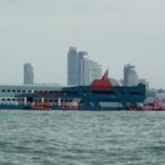 สลด! 2 คนงาน ขาดอากาศหายใจ ลงไปทำความสะอาดห้องเครื่องเรือ ดับ 2 ศพ
