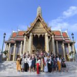 95 สาวงาม ผู้เข้าประกวด มิสยูนิเวิร์ส 2018 ชมวัดพระแก้ว ไหว้พระขอพร