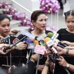 สุดเศร้า เคลื่อนร่าง เปี๊ยก พิศาล สู่เมรุ ลูกชายบวชให้ อ้อม พิยดา กลั้นน้ำตา เผยพ่อมาหา(คลิป)
