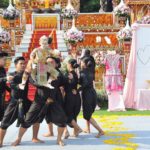 ประมวลภาพคนบันเทิง ร่วมส่ง พ่อดม ชวนชื่น ครั้งสุดท้าย ลูกหลานปล่อยโฮ