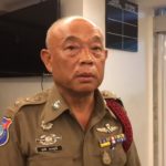 หนุ่มพร้อมเพื่อนซี้เมากร่าง ป่วนพัทยา ทำร้ายตร. อ้างกูเป็นทหารไทย ท้าต่อยท้ายิงลั่นโรงพัก