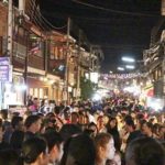 เชียงคานล้น! นักท่องเที่ยวนับแสน แห่เที่ยวปีใหม่ ที่พักเต็ม กางเต็นท์นอนวัด-โรงเรียน