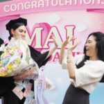 ‘ใหม่’สานฝันคว้าใบปริญญา-7ปีที่รอคอยแฟนคลับเซอร์ไพรส์-ปลื้ม‘เต๋อ’ร่วมยินดี! : สดบันเทิง