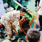 3คนงาน ขาดอากาศหายใจ ลงไปเชื่อมใต้ท้องเรือ แจ้งกู้ภัยช่วยระทึก!