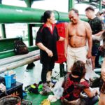 3คนงาน ขาดอากาศหายใจ ลงไปเชื่อมใต้ท้องเรือ แจ้งกู้ภัยช่วยระทึก!