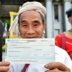 ญาติปู่คออี้ รับเงินชดเชย 50,000 บาท คดีเจ้าหน้าที่อุทยานบุกเผาบ้าน และยุ้งข้าว