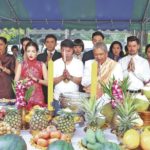 ‘อ้อม’นำทีมบวงสรวงละคร‘ด้ายแดง’ ‘ป๋อ’สุดฮอต-เป็นตัวชูรสเรียกเสียงฮา